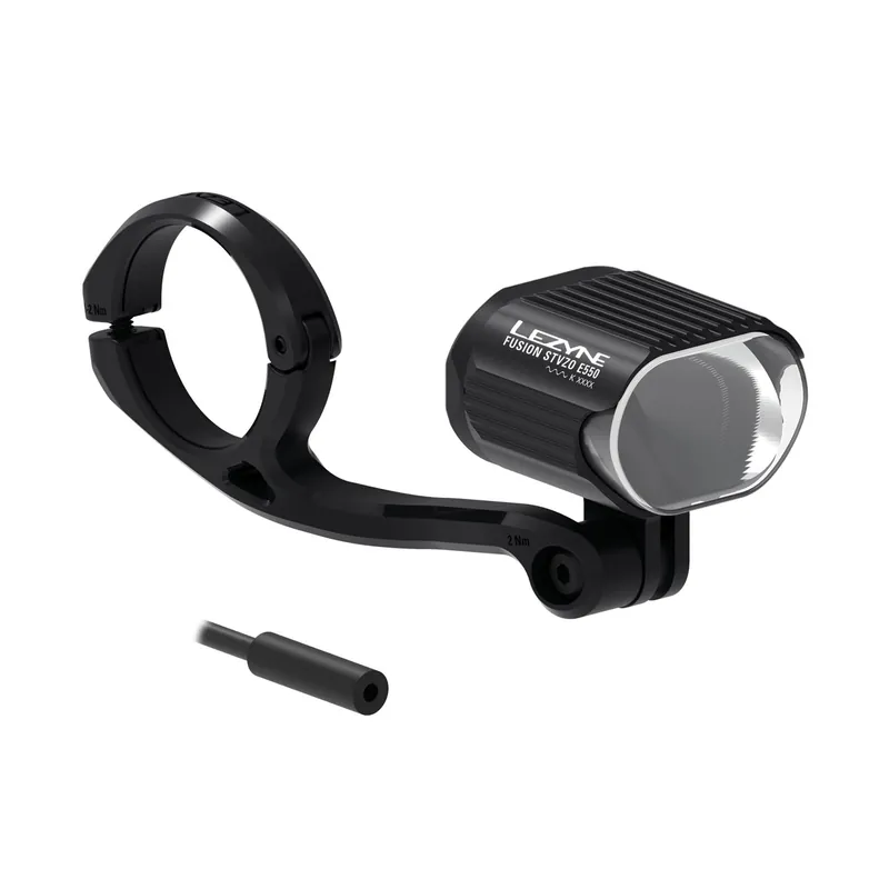 Lezyne E-BIKE FUSION StVZO E550 FRONT (Černá) - Přední světlo Endorphin Republic Sleva