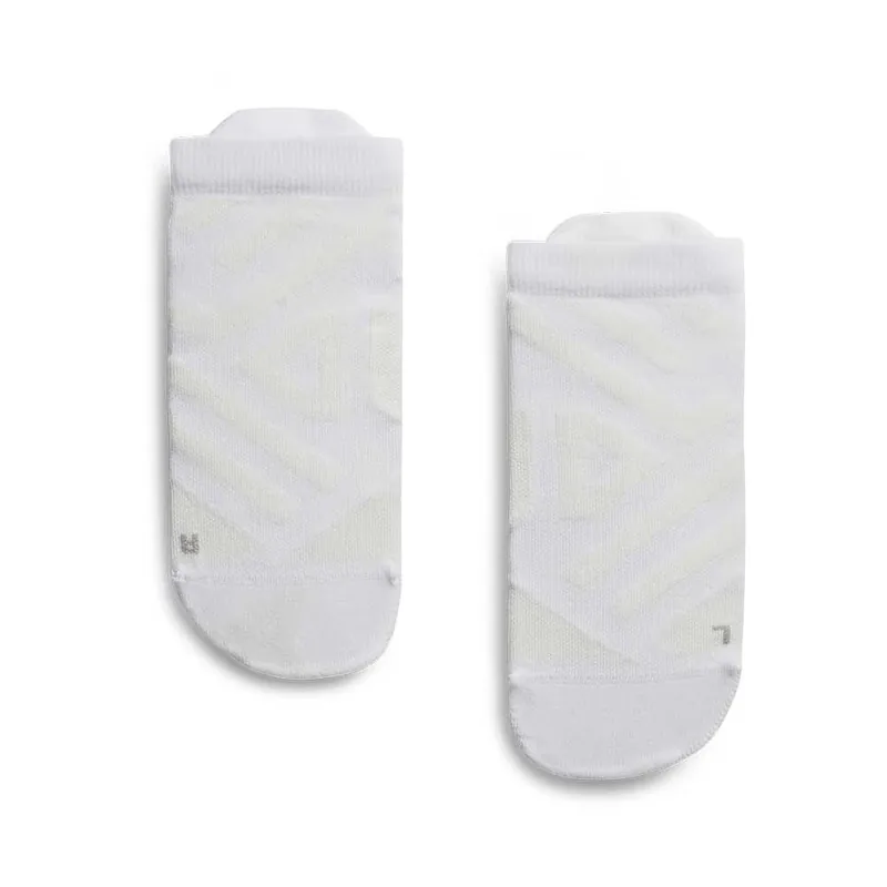 Nakupujte Hned ON Performance Low Sock (Černá) - Pánské ponožky Endorphin Republic
