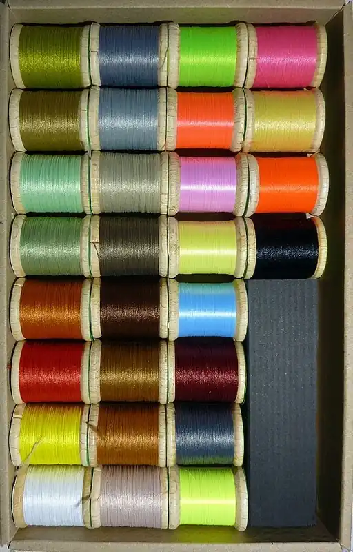 Tommi-fly FLOSS LINE - sada 28 barev Kup Teď